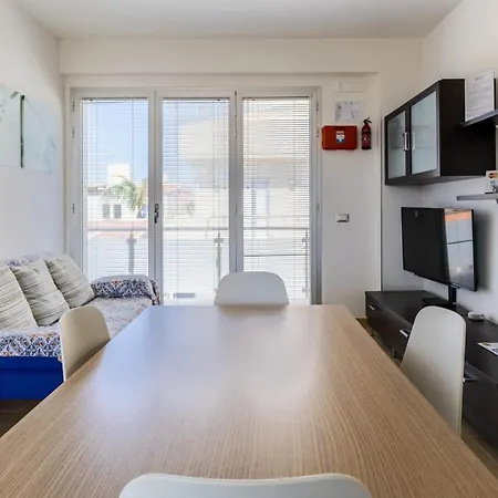 Apartment Spacious With Sea View In Punta Secca