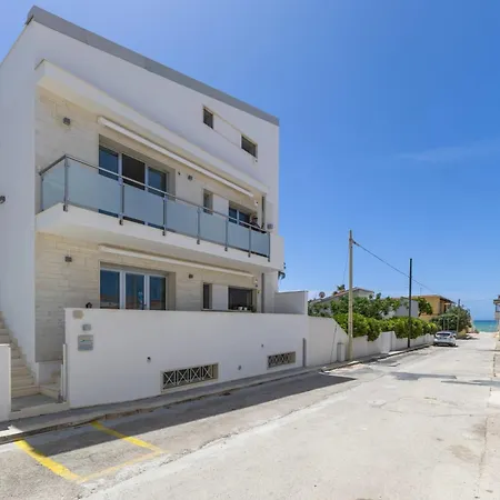 Spacious With Sea View In بونتا سيكا