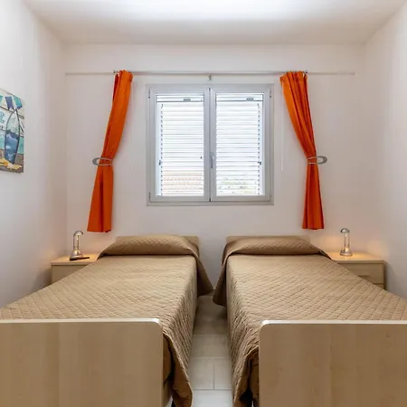 Spacious With Sea View In Punta Secca