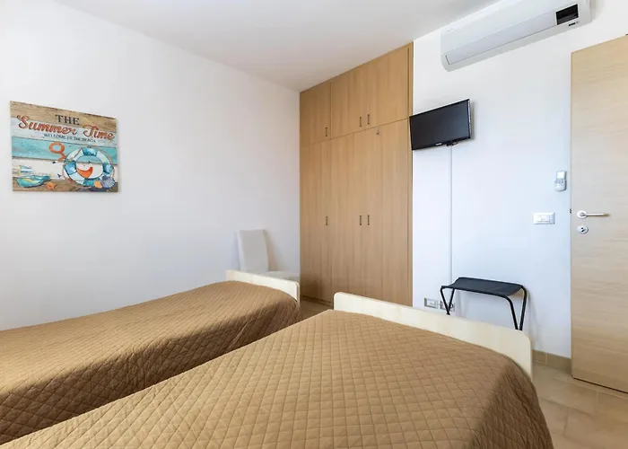 Spacious With Sea View In 아파트 *