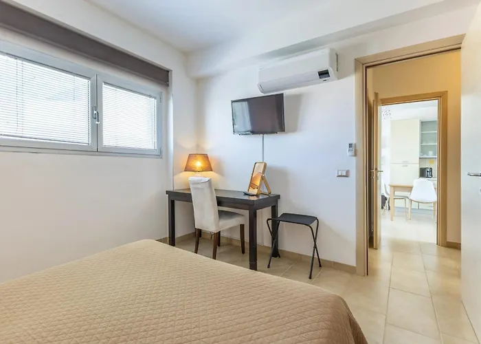 아파트 Spacious With Sea View In *