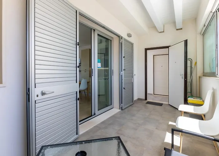 Spacious With Sea View In 아파트 *